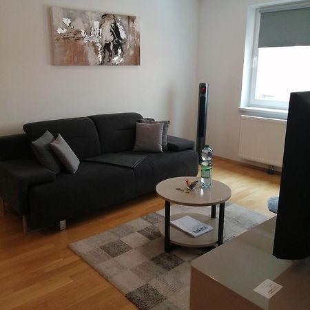 Apartment Tesla เวียนนา ภายนอก รูปภาพ