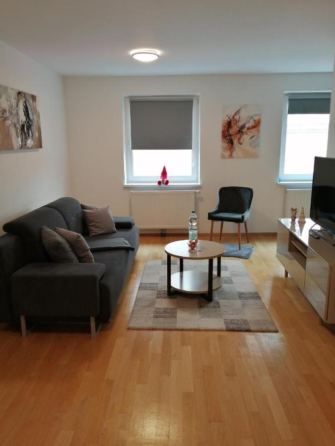 Apartment Tesla เวียนนา ภายนอก รูปภาพ