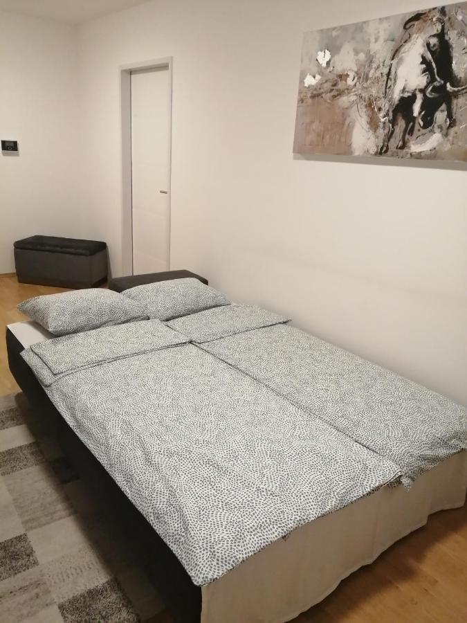 Apartment Tesla เวียนนา ภายนอก รูปภาพ